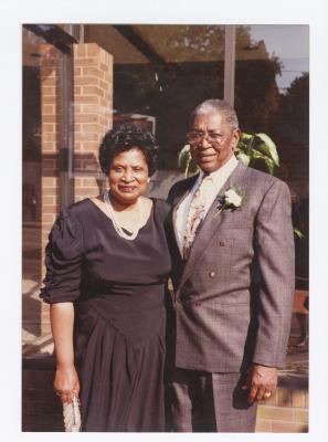 Palm Solistine Briscoe and Oliver E. Briscoe formally dressed