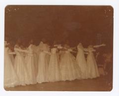 A line of debutantes