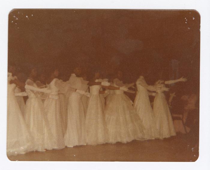 A line of debutantes