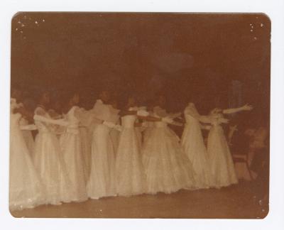 A line of debutantes
