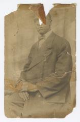 Portrait of Leo Saunders