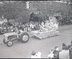 Chestertown's 250th Anniversary parade along High Street