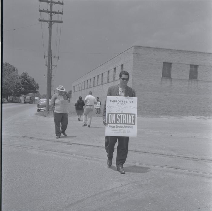 Vita Foods picket line