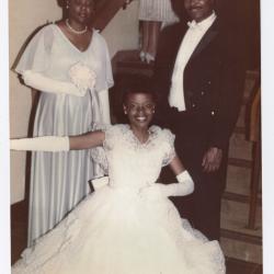 Monique Saunders with parents Cheryl and James Saunders