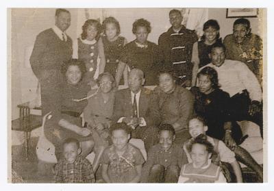 Family gathering of Ringgold family