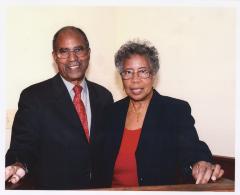 Tom and Joan Groce posing for a photo