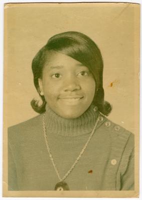 Portrait of Veronica Givens 