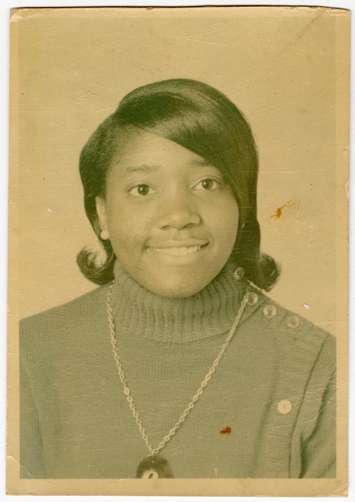 Portrait of Veronica Givens 